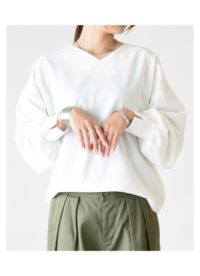 梨地袖口パールボタンプルオーバー M L 【メール便対応可