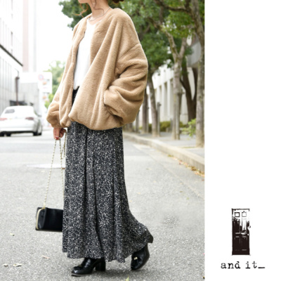 and it_】ノーカラーボリュームスリーブフェイクファーブルゾン