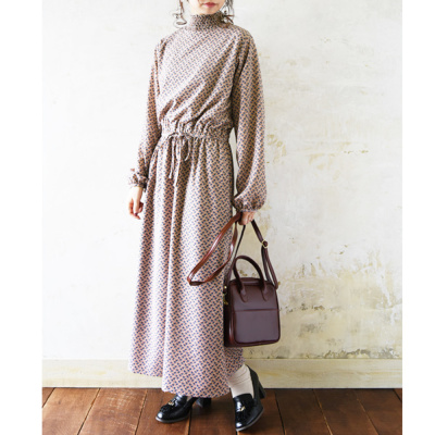 小紋柄シャーリングネックワンピース 【メール便対応不可